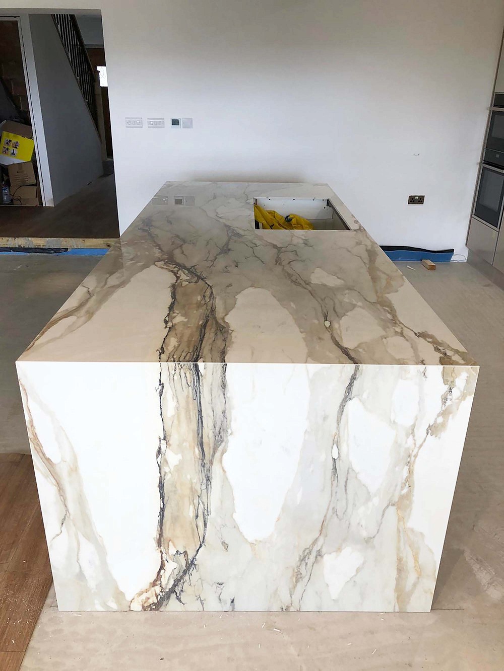 Atlas stone Calacatta Antique